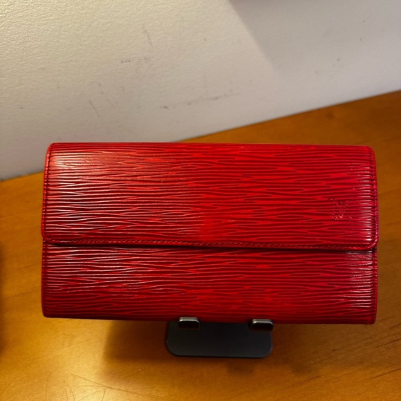Louis Vuitton Red Epi Leather Long Wallet. EUC. - Picture 1 of 11